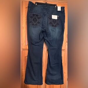 Seven7 Melissa McCarthy slimming silhouette system